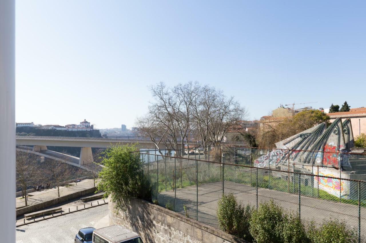 Host Wise - Charming Flat With Netflix - River View Porto Exterior photo